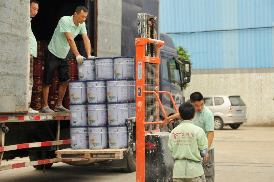 參觀廠區(qū),增強合作信心 參觀廠區(qū),增強合作信心